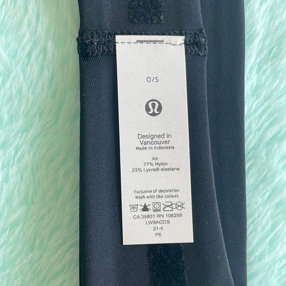 NWT Lululemon Fly Away Tamer Headband - Picture 3 of 11